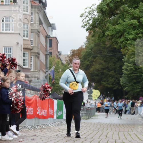 13.09.2026 - Kiel Lauf Yannick Fuchs http://msf.ph/oto/10466800 13.09.2026 10:01:24 Ziel 2574, 6719, 8730, 293, 4868, 4874, 5497, 4868, 4874, 6430 meine-sportfotos.de