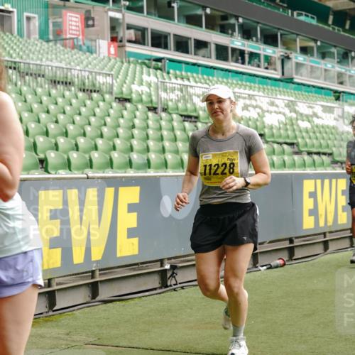 13.09.2026 - 21. swb-Marathon Bremen Michael Burmester http://msf.ph/oto/10467020 13.09.2026 10:35:49 Laufen im Stadion 10093, 10144, 10147, 10152, 10157, 10160, 10173, 10175, 10181, 10182, 10185, 10187, 10195, 10245, 10251, 10263, 10272, 10275, 10278, 10291, 10306, 10309, 10338, 10356, 10357, 10367, 10368, 10369, 10377, 10382, 10403, 10409, 10411, 10420, 10427, 10429, 10439, 10473, 10477, 10481, 10485, 10492, 10528, 10531, 10559, 10560, 10569, 10607, 10617, 10636, 10639, 10669, 10671, 10672, 10677, 10715, 10928, 11162, 11343, 11803, 11965, 10146, 10222 meine-sportfotos.de