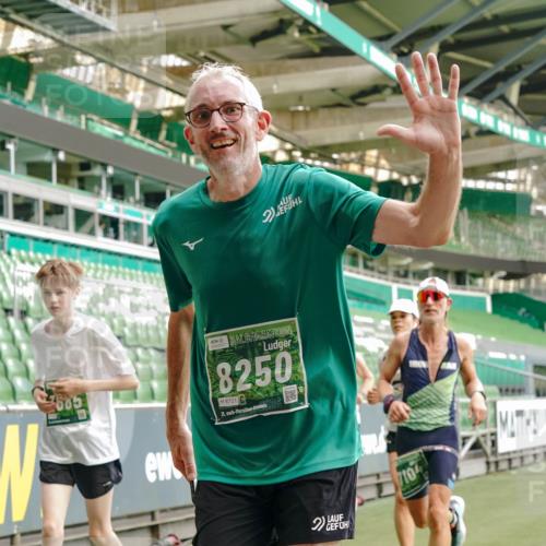 13.09.2026 - 21. swb-Marathon Bremen Michael Burmester http://msf.ph/oto/10467134 13.09.2026 12:57:08 Laufen im Stadion 307, 334, 411, 431, 465, 655, 769, 776, 854, 857, 876, 909, 926, 948, 1010, 1130, 1254, 1535, 1537, 1601, 1750, 1752, 1809, 1881, 1900, 1972, 2001, 2040, 2046, 2051, 2075, 2122, 2260, 2324, 2371, 2402, 2423, 2473, 2493, 2535, 2604, 2634, 2640, 2671, 2761, 2812, 2903, 2904, 2948, 3051, 3078, 3119, 3182, 3202, 3290, 3319, 3348, 3411, 3450, 3458, 3508, 3514, 3634, 3685, 3690, 3760, 3813, 3866, 3939, 4101, 4135, 4171, 4316, 4319, 4455, 4479, 4733 meine-sportfotos.de