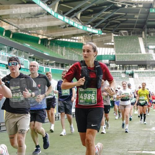 13.09.2026 - 21. swb-Marathon Bremen Michael Burmester http://msf.ph/oto/10467153 13.09.2026 13:13:34 Laufen im Stadion 118, 183, 270, 278, 349, 460, 514, 576, 600, 631, 695, 702, 768, 933, 950, 956, 1005, 1143, 1286, 1334, 1392, 1408, 1426, 1573, 1596, 1641, 1991, 2005, 2024, 2035, 2079, 2233, 2264, 2336, 2387, 2412, 2439, 2457, 2461, 2478, 2505, 2521, 2540, 2564, 2612, 2665, 2684, 2693, 2765, 2773, 2792, 2815, 2816, 2829, 2860, 2884, 2887, 2895, 2921, 2963, 2966, 2972, 2975, 3016, 3111, 3143, 3155, 3209, 3253, 3277, 3293, 3304, 3313, 3378, 3405, 3428, 3434, 3653, 3661 meine-sportfotos.de