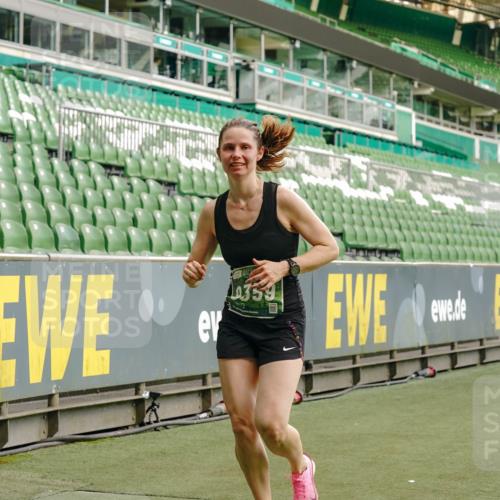 13.09.2026 - 21. swb-Marathon Bremen Michael Burmester http://msf.ph/oto/10467355 13.09.2026 12:57:13 Laufen im Stadion 307, 334, 411, 431, 465, 769, 776, 854, 857, 876, 909, 926, 948, 1010, 1130, 1191, 1199, 1254, 1535, 1601, 1750, 1752, 1809, 1881, 1900, 1972, 2001, 2040, 2046, 2051, 2075, 2122, 2260, 2324, 2371, 2397, 2402, 2423, 2473, 2493, 2535, 2634, 2640, 2671, 2761, 2812, 2903, 2904, 2948, 3051, 3078, 3119, 3182, 3202, 3290, 3319, 3348, 3411, 3450, 3458, 3508, 3514, 3634, 3685, 3690, 3695, 3760, 3813, 3866, 3939, 4101, 4135, 4171, 4316, 4319, 4455, 4479 meine-sportfotos.de