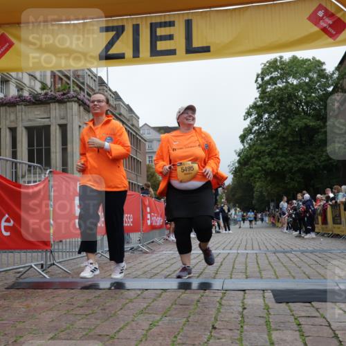 13.09.2026 - Kiel Lauf Yannick Fuchs http://msf.ph/oto/10467391 13.09.2026 10:04:57 Ziel 5493, 5495, 5050, 11874 meine-sportfotos.de