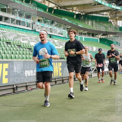 13.09.2026 - 21. swb-Marathon Bremen Michael Burmester http://msf.ph/oto/10467502 13.09.2026 12:57:17 Laufen im Stadion 307, 334, 431, 465, 769, 776, 789, 790, 857, 876, 909, 926, 948, 1010, 1130, 1191, 1199, 1254, 1535, 1601, 1750, 1752, 1809, 1881, 1900, 1972, 2001, 2040, 2046, 2051, 2075, 2260, 2324, 2371, 2397, 2402, 2423, 2473, 2493, 2535, 2634, 2640, 2671, 2761, 2812, 2903, 2904, 2948, 3051, 3078, 3119, 3138, 3182, 3186, 3202, 3290, 3319, 3348, 3411, 3450, 3458, 3508, 3514, 3634, 3655, 3685, 3690, 3695, 3760, 3813, 3866, 3939, 4101, 4171, 4316, 4319, 4455, 4479 meine-sportfotos.de