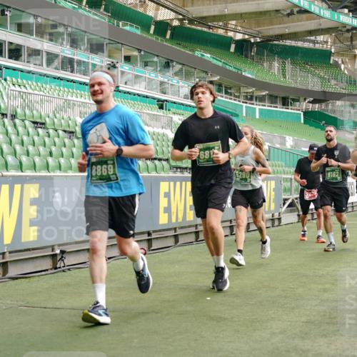 13.09.2026 - 21. swb-Marathon Bremen Michael Burmester http://msf.ph/oto/10467533 13.09.2026 12:57:17 Laufen im Stadion 307, 334, 431, 465, 769, 776, 789, 790, 857, 876, 909, 926, 948, 1010, 1130, 1191, 1199, 1254, 1535, 1601, 1750, 1752, 1809, 1881, 1900, 1972, 2001, 2040, 2046, 2051, 2075, 2260, 2324, 2371, 2397, 2402, 2423, 2473, 2493, 2535, 2634, 2640, 2671, 2761, 2812, 2903, 2904, 2948, 3051, 3078, 3119, 3138, 3182, 3186, 3202, 3290, 3319, 3348, 3411, 3450, 3458, 3508, 3514, 3634, 3655, 3685, 3690, 3695, 3760, 3813, 3866, 3939, 4101, 4171, 4316, 4319, 4455, 4479 meine-sportfotos.de