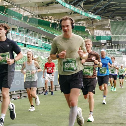 13.09.2026 - 21. swb-Marathon Bremen Michael Burmester http://msf.ph/oto/10467566 13.09.2026 12:57:18 Laufen im Stadion 307, 334, 431, 465, 769, 776, 789, 790, 857, 876, 909, 926, 948, 1010, 1130, 1191, 1199, 1254, 1535, 1601, 1750, 1752, 1809, 1881, 1900, 1972, 2001, 2040, 2046, 2051, 2075, 2260, 2324, 2371, 2397, 2402, 2423, 2473, 2493, 2535, 2634, 2640, 2671, 2761, 2812, 2903, 2904, 2948, 3051, 3078, 3119, 3138, 3182, 3186, 3202, 3290, 3319, 3348, 3411, 3450, 3458, 3508, 3514, 3634, 3655, 3685, 3690, 3695, 3760, 3813, 3866, 3939, 4101, 4171, 4316, 4319, 4455, 4479 meine-sportfotos.de