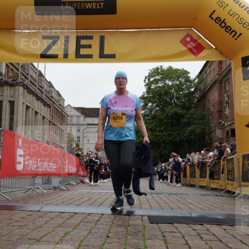 13.09.2026 - Kiel Lauf Yannick Fuchs http://msf.ph/oto/10467569 13.09.2026 10:05:46 Ziel 6219, 10456, 4295, 5050, 10456, 10457, 11874, 6850, 10466 meine-sportfotos.de