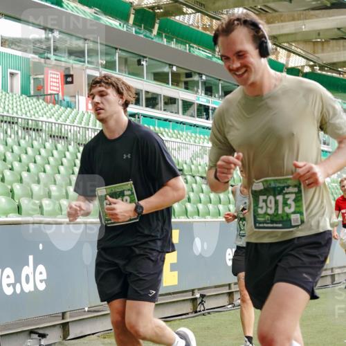 13.09.2026 - 21. swb-Marathon Bremen Michael Burmester http://msf.ph/oto/10467587 13.09.2026 12:57:19 Laufen im Stadion 307, 334, 431, 465, 769, 776, 789, 790, 857, 876, 909, 926, 948, 1010, 1130, 1191, 1199, 1254, 1535, 1601, 1750, 1752, 1809, 1881, 1900, 1972, 2001, 2040, 2046, 2051, 2075, 2260, 2324, 2371, 2397, 2402, 2423, 2473, 2493, 2535, 2634, 2640, 2671, 2761, 2812, 2903, 2904, 2948, 3051, 3078, 3119, 3138, 3182, 3186, 3202, 3290, 3319, 3348, 3411, 3450, 3458, 3508, 3514, 3634, 3655, 3685, 3690, 3695, 3760, 3813, 3866, 3939, 4101, 4171, 4316, 4319, 4455, 4479 meine-sportfotos.de