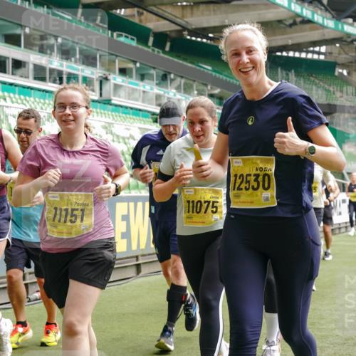 13.09.2026 - 21. swb-Marathon Bremen Michael Burmester http://msf.ph/oto/10467662 13.09.2026 10:35:56 Laufen im Stadion 10093, 10144, 10147, 10152, 10157, 10160, 10173, 10175, 10181, 10182, 10185, 10187, 10195, 10245, 10251, 10257, 10263, 10272, 10275, 10278, 10291, 10306, 10309, 10338, 10357, 10367, 10368, 10369, 10377, 10382, 10390, 10403, 10409, 10411, 10420, 10427, 10429, 10439, 10473, 10477, 10481, 10485, 10492, 10528, 10531, 10559, 10560, 10569, 10607, 10617, 10636, 10639, 10671, 10672, 10677, 10715, 10928, 11162, 11803, 11965, 10146, 10222 meine-sportfotos.de