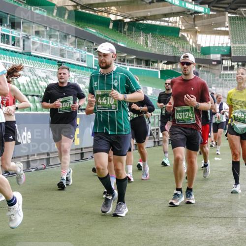 13.09.2026 - 21. swb-Marathon Bremen Michael Burmester http://msf.ph/oto/10467794 13.09.2026 13:13:41 Laufen im Stadion 118, 183, 270, 278, 349, 460, 514, 576, 600, 631, 695, 702, 768, 933, 950, 956, 1005, 1143, 1286, 1334, 1392, 1408, 1426, 1573, 1596, 1641, 1818, 1819, 1991, 2005, 2024, 2035, 2079, 2233, 2264, 2387, 2412, 2439, 2457, 2461, 2478, 2505, 2521, 2540, 2564, 2612, 2665, 2684, 2693, 2765, 2773, 2792, 2815, 2816, 2829, 2860, 2884, 2887, 2895, 2921, 2963, 2966, 2972, 2975, 3016, 3111, 3155, 3209, 3253, 3277, 3293, 3304, 3313, 3378, 3405, 3428, 3434, 3653, 3661 meine-sportfotos.de