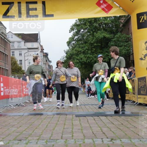 13.09.2026 - Kiel Lauf Yannick Fuchs http://msf.ph/oto/10467827 13.09.2026 10:07:46 Ziel 1389, 2347, 11296, 12055, 12056, 2237 meine-sportfotos.de