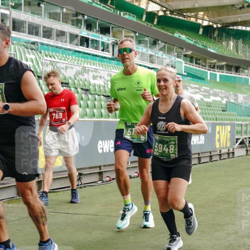 13.09.2026 - 21. swb-Marathon Bremen Michael Burmester http://msf.ph/oto/10467839 13.09.2026 12:57:26 Laufen im Stadion 141, 307, 334, 431, 511, 672, 769, 776, 789, 790, 857, 876, 909, 926, 948, 1010, 1119, 1130, 1191, 1199, 1254, 1535, 1601, 1647, 1752, 1809, 1881, 1900, 1933, 1972, 2001, 2040, 2046, 2051, 2075, 2324, 2371, 2397, 2402, 2423, 2473, 2493, 2535, 2634, 2640, 2671, 2761, 2812, 2903, 2904, 2948, 3051, 3078, 3119, 3138, 3182, 3186, 3202, 3290, 3319, 3338, 3348, 3411, 3450, 3458, 3514, 3534, 3634, 3655, 3685, 3690, 3695, 3760, 3813, 3866, 3939, 4101, 4171, 4316, 4319, 4455 meine-sportfotos.de
