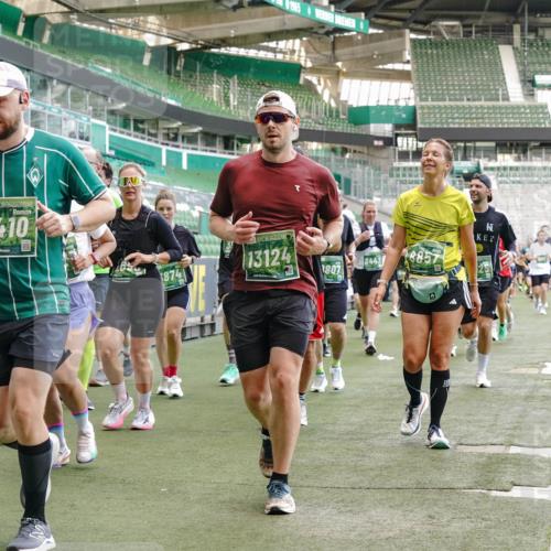 13.09.2026 - 21. swb-Marathon Bremen Michael Burmester http://msf.ph/oto/10467853 13.09.2026 13:13:41 Laufen im Stadion 118, 183, 270, 278, 349, 460, 514, 576, 600, 631, 695, 702, 768, 933, 950, 956, 1005, 1143, 1286, 1334, 1392, 1408, 1426, 1573, 1596, 1641, 1818, 1819, 1991, 2005, 2024, 2035, 2079, 2233, 2264, 2387, 2412, 2439, 2457, 2461, 2478, 2505, 2521, 2540, 2564, 2612, 2665, 2684, 2693, 2765, 2773, 2792, 2815, 2816, 2829, 2860, 2884, 2887, 2895, 2921, 2963, 2966, 2972, 2975, 3016, 3111, 3155, 3209, 3253, 3277, 3293, 3304, 3313, 3378, 3405, 3428, 3434, 3653, 3661 meine-sportfotos.de