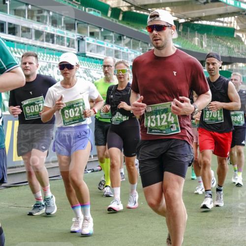 13.09.2026 - 21. swb-Marathon Bremen Michael Burmester http://msf.ph/oto/10467919 13.09.2026 13:13:42 Laufen im Stadion 118, 183, 270, 278, 349, 460, 514, 576, 600, 631, 695, 702, 768, 933, 950, 956, 1005, 1143, 1286, 1334, 1392, 1408, 1426, 1573, 1596, 1641, 1818, 1819, 1991, 2005, 2024, 2035, 2079, 2233, 2264, 2387, 2412, 2439, 2457, 2461, 2478, 2505, 2521, 2540, 2564, 2612, 2665, 2684, 2693, 2765, 2773, 2792, 2815, 2816, 2829, 2860, 2884, 2887, 2895, 2921, 2963, 2966, 2972, 2975, 3016, 3111, 3155, 3209, 3253, 3277, 3293, 3304, 3313, 3378, 3405, 3428, 3434, 3653, 3661 meine-sportfotos.de