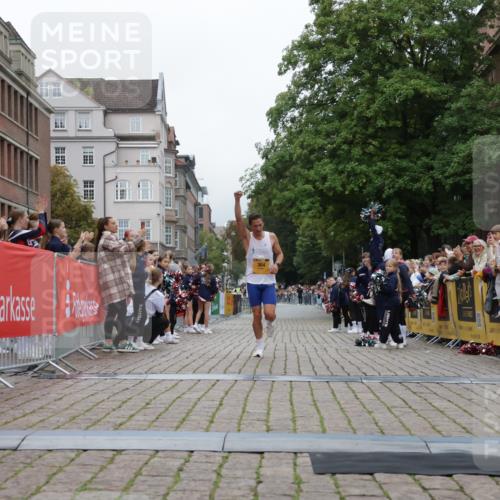 13.09.2026 - Kiel Lauf Yannick Fuchs http://msf.ph/oto/10468082 13.09.2026 10:17:53 Ziel 11389, 364, 364 meine-sportfotos.de