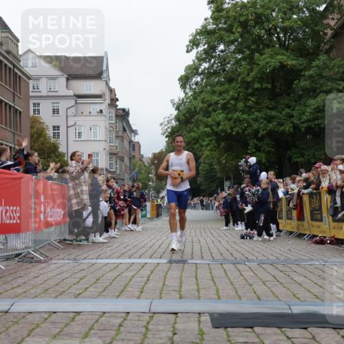 13.09.2026 - Kiel Lauf Yannick Fuchs http://msf.ph/oto/10468099 13.09.2026 10:17:53 Ziel 11389, 364, 364 meine-sportfotos.de