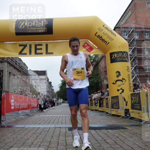 13.09.2026 - Kiel Lauf Yannick Fuchs http://msf.ph/oto/10468223 13.09.2026 10:17:57 Ziel 11389, 364 meine-sportfotos.de