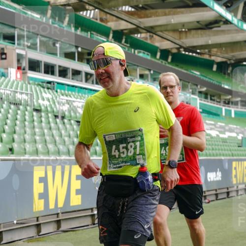 13.09.2026 - 21. swb-Marathon Bremen Michael Burmester http://msf.ph/oto/10468283 13.09.2026 12:57:35 Laufen im Stadion 141, 334, 431, 511, 672, 769, 776, 789, 790, 857, 876, 909, 948, 1010, 1119, 1130, 1191, 1199, 1254, 1281, 1535, 1601, 1642, 1647, 1752, 1809, 1881, 1900, 1933, 1972, 2001, 2040, 2046, 2051, 2075, 2324, 2371, 2397, 2402, 2423, 2473, 2493, 2535, 2634, 2640, 2671, 2761, 2812, 2903, 2904, 2948, 3051, 3078, 3119, 3138, 3148, 3182, 3186, 3202, 3290, 3319, 3338, 3348, 3450, 3458, 3514, 3534, 3560, 3634, 3655, 3685, 3690, 3695, 3760, 3813, 3866, 3933, 3939, 4101, 4316, 4319 meine-sportfotos.de