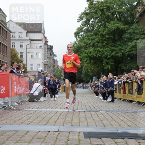 13.09.2026 - Kiel Lauf Yannick Fuchs http://msf.ph/oto/10468483 13.09.2026 10:19:00 Ziel 2539, 2539, 6604, 6604 meine-sportfotos.de