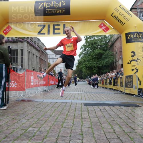 13.09.2026 - Kiel Lauf Yannick Fuchs http://msf.ph/oto/10468523 13.09.2026 10:19:01 Ziel 2539, 6604 meine-sportfotos.de