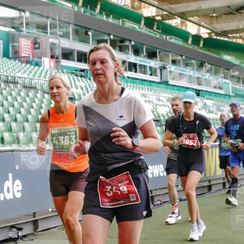 13.09.2026 - 21. swb-Marathon Bremen Michael Burmester http://msf.ph/oto/10468525 13.09.2026 13:13:49 Laufen im Stadion 118, 183, 270, 278, 349, 460, 514, 576, 600, 631, 695, 702, 768, 933, 950, 956, 1005, 1008, 1143, 1286, 1334, 1392, 1408, 1426, 1573, 1596, 1641, 1818, 1819, 1991, 2005, 2024, 2035, 2079, 2233, 2264, 2314, 2387, 2412, 2439, 2457, 2461, 2478, 2505, 2521, 2540, 2564, 2612, 2665, 2684, 2693, 2765, 2773, 2792, 2815, 2816, 2829, 2838, 2860, 2884, 2887, 2895, 2921, 2963, 2966, 2972, 2975, 2978, 3016, 3111, 3155, 3209, 3253, 3277, 3293, 3304, 3313, 3378, 3405, 3428, 3434, 3653, 3661 meine-sportfotos.de