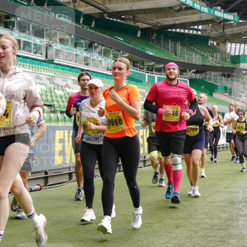 13.09.2026 - 21. swb-Marathon Bremen Michael Burmester http://msf.ph/oto/10468684 13.09.2026 10:36:08 Laufen im Stadion 10092, 10093, 10144, 10152, 10153, 10154, 10157, 10160, 10173, 10175, 10181, 10182, 10185, 10187, 10195, 10198, 10237, 10245, 10251, 10257, 10263, 10272, 10275, 10278, 10291, 10296, 10306, 10309, 10338, 10357, 10377, 10382, 10390, 10403, 10409, 10411, 10420, 10427, 10429, 10439, 10473, 10477, 10481, 10485, 10492, 10497, 10500, 10528, 10531, 10559, 10560, 10569, 10607, 10613, 10617, 10633, 10636, 10647, 10648, 10671, 10672, 10677, 10715, 10928 meine-sportfotos.de