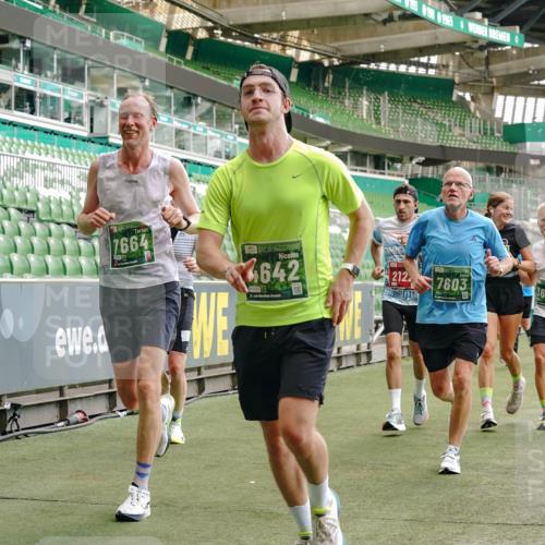 13.09.2026 - 21. swb-Marathon Bremen Michael Burmester http://msf.ph/oto/10468733 13.09.2026 12:57:45 Laufen im Stadion 141, 148, 334, 431, 511, 672, 769, 776, 789, 790, 857, 876, 909, 948, 1010, 1119, 1130, 1191, 1199, 1254, 1281, 1535, 1601, 1642, 1647, 1752, 1809, 1881, 1900, 1931, 1933, 1972, 2001, 2040, 2046, 2051, 2075, 2324, 2343, 2371, 2397, 2402, 2423, 2425, 2473, 2493, 2634, 2640, 2671, 2761, 2771, 2812, 2903, 2904, 3051, 3078, 3138, 3148, 3182, 3186, 3319, 3338, 3450, 3458, 3514, 3534, 3560, 3634, 3655, 3685, 3690, 3695, 3760, 3813, 3866, 3933, 3939, 4101, 4316, 4319 meine-sportfotos.de