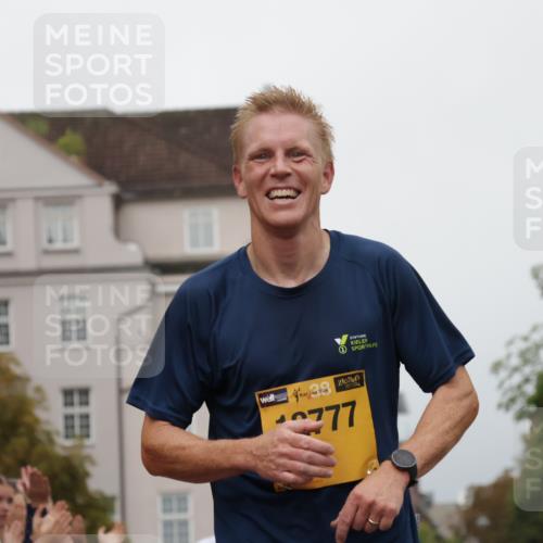 13.09.2026 - Kiel Lauf Yannick Fuchs http://msf.ph/oto/10468743 13.09.2026 10:19:53 Ziel 11615 meine-sportfotos.de