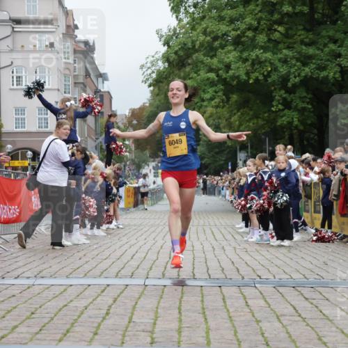 13.09.2026 - Kiel Lauf Yannick Fuchs http://msf.ph/oto/10468945 13.09.2026 10:21:03 Ziel 12149, 6049, 6049, 6584 meine-sportfotos.de