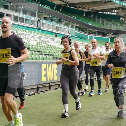 13.09.2026 - 21. swb-Marathon Bremen Michael Burmester http://msf.ph/oto/10469023 13.09.2026 10:36:12 Laufen im Stadion 10092, 10093, 10144, 10152, 10153, 10154, 10157, 10160, 10173, 10175, 10181, 10182, 10185, 10187, 10195, 10198, 10237, 10245, 10251, 10257, 10263, 10272, 10275, 10278, 10291, 10296, 10306, 10309, 10331, 10332, 10338, 10357, 10377, 10382, 10390, 10403, 10409, 10411, 10420, 10427, 10429, 10439, 10473, 10477, 10481, 10492, 10497, 10500, 10528, 10531, 10559, 10560, 10569, 10607, 10613, 10617, 10633, 10636, 10647, 10648, 10659, 10671, 10672, 10677, 10715 meine-sportfotos.de
