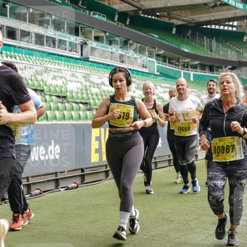 13.09.2026 - 21. swb-Marathon Bremen Michael Burmester http://msf.ph/oto/10469077 13.09.2026 10:36:12 Laufen im Stadion 10092, 10093, 10144, 10152, 10153, 10154, 10157, 10160, 10173, 10175, 10181, 10182, 10185, 10187, 10195, 10198, 10237, 10245, 10251, 10257, 10263, 10272, 10275, 10278, 10291, 10296, 10306, 10309, 10331, 10332, 10338, 10357, 10377, 10382, 10390, 10403, 10409, 10411, 10420, 10427, 10429, 10439, 10473, 10477, 10481, 10492, 10497, 10500, 10528, 10531, 10559, 10560, 10569, 10607, 10613, 10617, 10633, 10636, 10647, 10648, 10659, 10671, 10672, 10677, 10715 meine-sportfotos.de