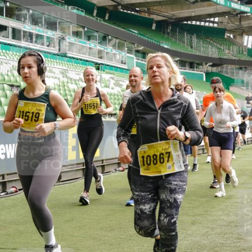 13.09.2026 - 21. swb-Marathon Bremen Michael Burmester http://msf.ph/oto/10469119 13.09.2026 10:36:13 Laufen im Stadion 10092, 10093, 10144, 10152, 10153, 10154, 10157, 10160, 10173, 10175, 10181, 10182, 10185, 10186, 10187, 10195, 10198, 10237, 10245, 10251, 10257, 10263, 10272, 10275, 10278, 10291, 10296, 10306, 10309, 10331, 10332, 10338, 10357, 10377, 10382, 10390, 10403, 10409, 10411, 10420, 10427, 10429, 10439, 10473, 10477, 10481, 10492, 10497, 10500, 10528, 10531, 10559, 10560, 10569, 10607, 10613, 10617, 10633, 10636, 10647, 10648, 10659, 10671, 10672, 10677, 10715 meine-sportfotos.de