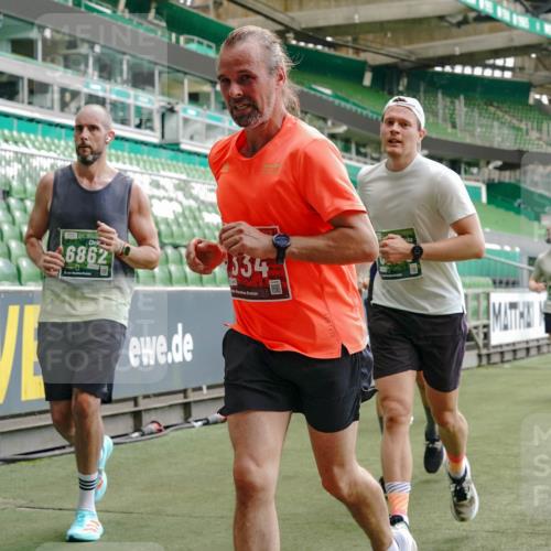 13.09.2026 - 21. swb-Marathon Bremen Michael Burmester http://msf.ph/oto/10469163 13.09.2026 12:57:52 Laufen im Stadion 141, 148, 334, 431, 511, 672, 769, 776, 789, 790, 857, 909, 1010, 1119, 1130, 1191, 1199, 1254, 1281, 1535, 1601, 1642, 1647, 1752, 1809, 1881, 1900, 1931, 1933, 1972, 2046, 2051, 2075, 2324, 2343, 2371, 2397, 2402, 2423, 2425, 2473, 2493, 2634, 2640, 2671, 2761, 2771, 2807, 2903, 2904, 3051, 3078, 3138, 3148, 3182, 3186, 3319, 3338, 3450, 3458, 3514, 3534, 3560, 3634, 3655, 3685, 3690, 3695, 3760, 3813, 3866, 3933, 3939, 4101, 4316, 4319, 205 meine-sportfotos.de