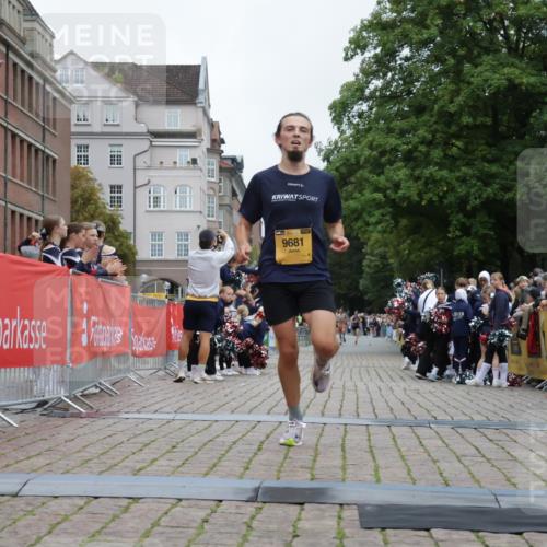13.09.2026 - Kiel Lauf Yannick Fuchs http://msf.ph/oto/10469277 13.09.2026 10:22:24 Ziel 4621, 8240, 1987, 3732, 8708, 9681, 12148, 151, 5603, 9681 meine-sportfotos.de