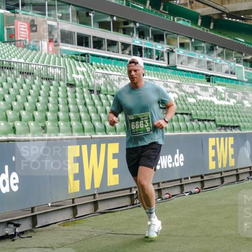 13.09.2026 - 21. swb-Marathon Bremen Michael Burmester http://msf.ph/oto/10469303 13.09.2026 12:57:54 Laufen im Stadion 141, 148, 334, 431, 511, 672, 769, 776, 789, 790, 857, 909, 1010, 1119, 1130, 1191, 1199, 1254, 1281, 1535, 1601, 1642, 1647, 1752, 1809, 1881, 1900, 1931, 1933, 1972, 2046, 2051, 2075, 2324, 2343, 2371, 2397, 2402, 2423, 2425, 2473, 2493, 2634, 2640, 2671, 2761, 2771, 2807, 2903, 2904, 3051, 3078, 3138, 3148, 3182, 3186, 3319, 3338, 3450, 3458, 3514, 3534, 3560, 3634, 3655, 3685, 3690, 3695, 3760, 3813, 3866, 3933, 3939, 4101, 4316, 4319, 205 meine-sportfotos.de