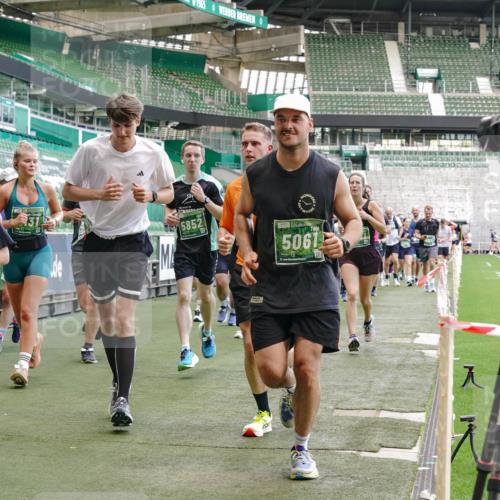 13.09.2026 - 21. swb-Marathon Bremen Michael Burmester http://msf.ph/oto/10469307 13.09.2026 13:14:01 Laufen im Stadion 183, 270, 278, 349, 460, 576, 600, 631, 695, 702, 768, 933, 950, 956, 1005, 1008, 1143, 1392, 1408, 1426, 1573, 1596, 1641, 1818, 1819, 1991, 2005, 2024, 2035, 2079, 2233, 2264, 2314, 2387, 2412, 2439, 2457, 2461, 2478, 2494, 2521, 2540, 2564, 2612, 2665, 2684, 2693, 2765, 2773, 2792, 2816, 2829, 2838, 2860, 2865, 2884, 2887, 2895, 2921, 2972, 2975, 2978, 3016, 3111, 3209, 3253, 3277, 3293, 3304, 3313, 3378, 3405, 3428, 3434, 3653, 3661, 4034, 4080 meine-sportfotos.de
