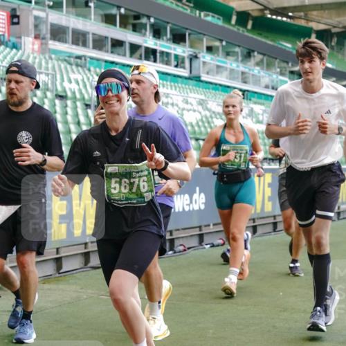 13.09.2026 - 21. swb-Marathon Bremen Michael Burmester http://msf.ph/oto/10469348 13.09.2026 13:14:02 Laufen im Stadion 183, 270, 278, 349, 460, 576, 600, 631, 695, 702, 768, 933, 950, 956, 1005, 1008, 1143, 1392, 1408, 1426, 1573, 1596, 1641, 1818, 1819, 1991, 2005, 2024, 2035, 2079, 2233, 2264, 2314, 2387, 2412, 2439, 2457, 2461, 2478, 2494, 2521, 2540, 2564, 2612, 2665, 2684, 2693, 2765, 2773, 2792, 2816, 2829, 2838, 2860, 2865, 2884, 2887, 2895, 2921, 2972, 2975, 2978, 3016, 3111, 3209, 3253, 3277, 3293, 3304, 3313, 3378, 3405, 3428, 3434, 3653, 3661, 3680, 4034, 4080 meine-sportfotos.de