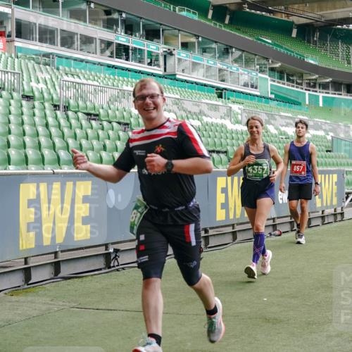 13.09.2026 - 21. swb-Marathon Bremen Michael Burmester http://msf.ph/oto/10469608 13.09.2026 12:58:01 Laufen im Stadion 141, 148, 334, 511, 672, 769, 776, 789, 790, 857, 909, 1010, 1119, 1191, 1199, 1254, 1281, 1535, 1601, 1642, 1647, 1752, 1809, 1881, 1900, 1931, 1933, 2046, 2051, 2075, 2324, 2343, 2367, 2371, 2397, 2402, 2423, 2425, 2493, 2634, 2640, 2671, 2761, 2771, 2807, 2903, 2904, 3051, 3078, 3120, 3138, 3148, 3182, 3186, 3319, 3338, 3435, 3450, 3458, 3514, 3534, 3560, 3634, 3655, 3685, 3690, 3695, 3760, 3813, 3866, 3933, 3939, 4101, 4316, 4319, 205 meine-sportfotos.de
