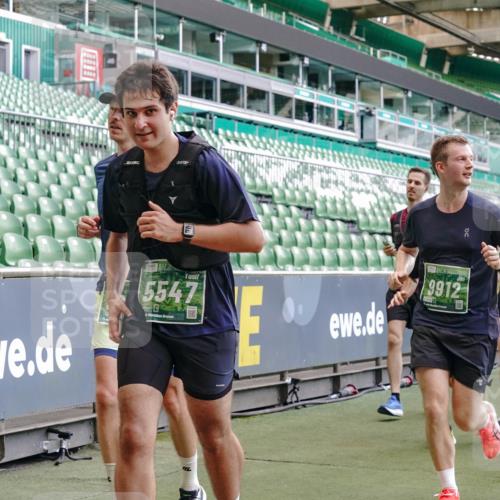 13.09.2026 - 21. swb-Marathon Bremen Michael Burmester http://msf.ph/oto/10469705 13.09.2026 13:14:06 Laufen im Stadion 183, 270, 278, 349, 414, 460, 576, 600, 631, 695, 702, 768, 933, 950, 956, 1005, 1008, 1143, 1392, 1408, 1426, 1573, 1596, 1641, 1818, 1819, 1991, 2005, 2024, 2035, 2079, 2233, 2264, 2314, 2387, 2412, 2439, 2457, 2461, 2478, 2494, 2521, 2540, 2564, 2612, 2665, 2684, 2693, 2737, 2773, 2792, 2816, 2829, 2838, 2860, 2861, 2865, 2884, 2887, 2921, 2972, 2975, 2978, 3016, 3111, 3209, 3253, 3277, 3293, 3304, 3313, 3378, 3405, 3428, 3434, 3653, 3661, 3680, 4034, 4080 meine-sportfotos.de