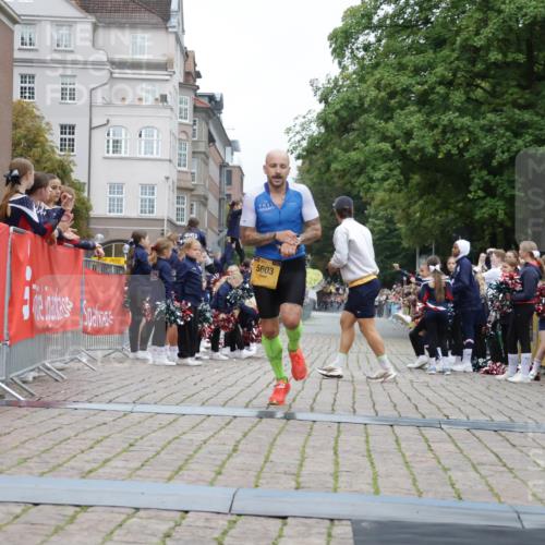13.09.2026 - Kiel Lauf Yannick Fuchs http://msf.ph/oto/10469784 13.09.2026 10:23:13 Ziel 3465, 8809, 9678, 10568, 5326, 5603, 4645, 6302, 151, 5603 meine-sportfotos.de