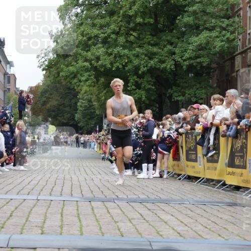 13.09.2026 - Kiel Lauf Yannick Fuchs http://msf.ph/oto/10469864 13.09.2026 10:23:23 Ziel 3465, 4645, 6302, 8809, 5326, 8809, 9678, 10568, 716, 2937, 5326 meine-sportfotos.de