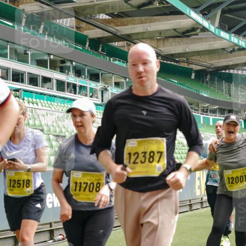 13.09.2026 - 21. swb-Marathon Bremen Michael Burmester http://msf.ph/oto/10469913 13.09.2026 10:36:23 Laufen im Stadion 10092, 10093, 10144, 10152, 10153, 10154, 10160, 10173, 10175, 10181, 10182, 10186, 10187, 10195, 10198, 10237, 10245, 10251, 10257, 10263, 10272, 10275, 10278, 10291, 10296, 10306, 10309, 10327, 10331, 10332, 10338, 10357, 10377, 10382, 10390, 10403, 10409, 10411, 10420, 10427, 10429, 10439, 10473, 10477, 10481, 10492, 10497, 10500, 10528, 10531, 10560, 10569, 10607, 10613, 10617, 10633, 10636, 10647, 10648, 10659, 10671, 10672, 10715 meine-sportfotos.de