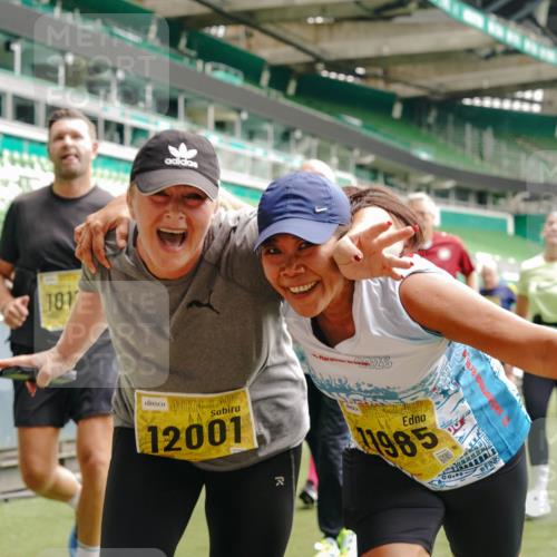 13.09.2026 - 21. swb-Marathon Bremen Michael Burmester http://msf.ph/oto/10470048 13.09.2026 10:36:24 Laufen im Stadion 10092, 10093, 10144, 10152, 10153, 10154, 10160, 10173, 10175, 10181, 10182, 10186, 10187, 10195, 10198, 10237, 10245, 10251, 10257, 10263, 10272, 10275, 10278, 10291, 10296, 10306, 10309, 10327, 10331, 10332, 10338, 10357, 10377, 10382, 10390, 10403, 10409, 10411, 10420, 10427, 10429, 10439, 10473, 10477, 10481, 10492, 10497, 10500, 10528, 10531, 10560, 10569, 10607, 10613, 10617, 10633, 10636, 10647, 10648, 10659, 10663, 10671, 10672, 10715 meine-sportfotos.de