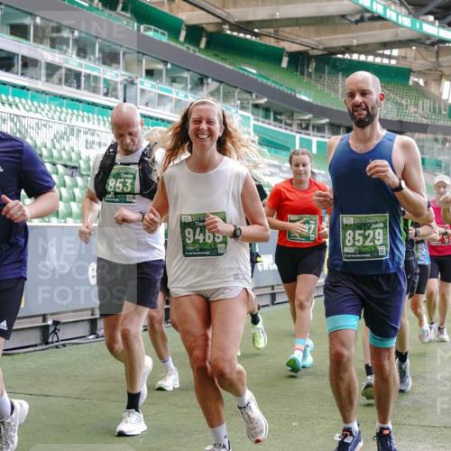 13.09.2026 - 21. swb-Marathon Bremen Michael Burmester http://msf.ph/oto/10470076 13.09.2026 13:14:13 Laufen im Stadion 183, 270, 278, 300, 349, 414, 460, 576, 600, 631, 695, 702, 768, 933, 950, 956, 1005, 1008, 1143, 1392, 1408, 1426, 1573, 1596, 1641, 1818, 1819, 1991, 2024, 2035, 2079, 2233, 2264, 2314, 2387, 2412, 2439, 2457, 2461, 2478, 2494, 2521, 2540, 2564, 2612, 2665, 2684, 2690, 2691, 2693, 2737, 2773, 2792, 2816, 2829, 2838, 2861, 2865, 2884, 2887, 2921, 2972, 2978, 3016, 3111, 3209, 3253, 3277, 3293, 3304, 3313, 3355, 3378, 3405, 3428, 3653, 3661, 3680, 4034, 4080, 4306 meine-sportfotos.de