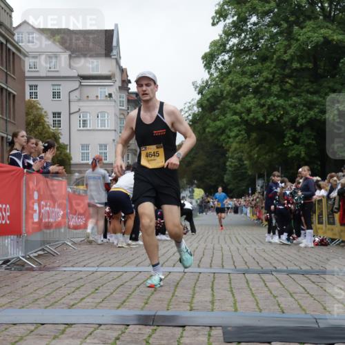 13.09.2026 - Kiel Lauf Yannick Fuchs http://msf.ph/oto/10470078 13.09.2026 10:23:54 Ziel 716, 2937, 4645, 6302, 6018, 6433, 7195, 3465, 4645, 8809 meine-sportfotos.de
