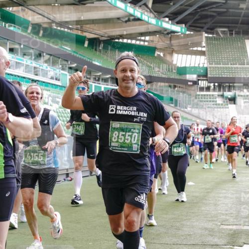 13.09.2026 - 21. swb-Marathon Bremen Michael Burmester http://msf.ph/oto/10470248 13.09.2026 13:14:15 Laufen im Stadion 183, 270, 278, 300, 349, 414, 460, 576, 600, 631, 695, 702, 768, 933, 950, 956, 1005, 1008, 1047, 1143, 1392, 1408, 1426, 1573, 1596, 1641, 1818, 1819, 1991, 2024, 2035, 2079, 2233, 2314, 2387, 2412, 2439, 2457, 2461, 2478, 2494, 2521, 2540, 2564, 2612, 2665, 2684, 2690, 2691, 2693, 2737, 2773, 2792, 2816, 2829, 2838, 2861, 2865, 2884, 2887, 2921, 2972, 2978, 3016, 3111, 3209, 3253, 3277, 3293, 3304, 3313, 3355, 3378, 3405, 3428, 3653, 3661, 3680, 4034, 4080, 4306, 703 meine-sportfotos.de