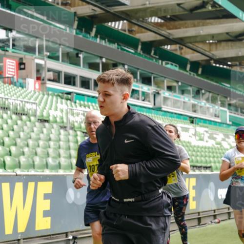 13.09.2026 - 21. swb-Marathon Bremen Michael Burmester http://msf.ph/oto/10470318 13.09.2026 10:36:29 Laufen im Stadion 10092, 10093, 10144, 10152, 10153, 10154, 10160, 10173, 10175, 10181, 10182, 10186, 10187, 10195, 10198, 10237, 10245, 10251, 10257, 10263, 10272, 10275, 10278, 10291, 10296, 10306, 10309, 10327, 10331, 10332, 10338, 10357, 10377, 10382, 10390, 10403, 10409, 10411, 10420, 10427, 10429, 10439, 10444, 10473, 10477, 10481, 10492, 10497, 10500, 10516, 10528, 10531, 10560, 10569, 10607, 10613, 10617, 10633, 10636, 10647, 10648, 10659, 10663, 10671, 10672, 10715 meine-sportfotos.de