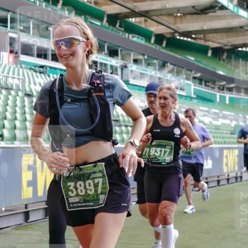 13.09.2026 - 21. swb-Marathon Bremen Michael Burmester http://msf.ph/oto/10470420 13.09.2026 13:14:18 Laufen im Stadion 183, 266, 270, 278, 300, 349, 414, 460, 576, 600, 631, 695, 702, 768, 933, 950, 956, 1005, 1008, 1047, 1143, 1392, 1408, 1426, 1573, 1596, 1641, 1818, 1819, 1991, 2024, 2035, 2079, 2233, 2314, 2387, 2412, 2439, 2457, 2461, 2466, 2494, 2521, 2540, 2564, 2612, 2665, 2690, 2691, 2693, 2737, 2773, 2792, 2816, 2829, 2838, 2861, 2865, 2884, 2887, 2921, 2972, 2978, 3016, 3111, 3209, 3253, 3277, 3304, 3313, 3355, 3378, 3405, 3428, 3653, 3661, 3680, 4034, 4080, 4306, 703 meine-sportfotos.de