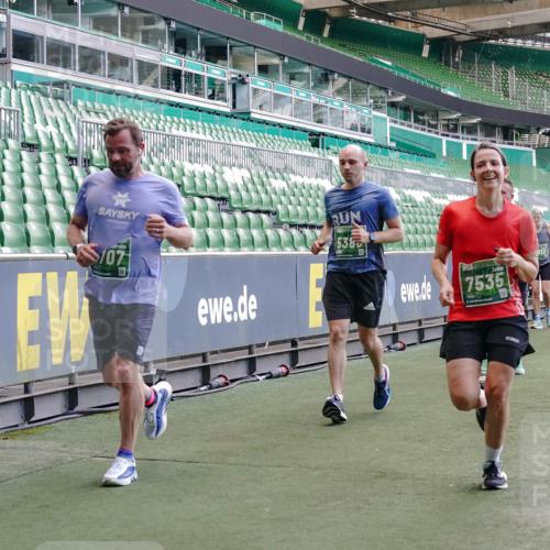 13.09.2026 - 21. swb-Marathon Bremen Michael Burmester http://msf.ph/oto/10470542 13.09.2026 13:14:20 Laufen im Stadion 183, 266, 270, 278, 300, 349, 414, 460, 576, 600, 631, 695, 702, 768, 933, 950, 956, 1005, 1008, 1047, 1143, 1392, 1408, 1426, 1573, 1596, 1641, 1818, 1819, 1991, 2024, 2035, 2079, 2233, 2314, 2387, 2412, 2439, 2457, 2461, 2466, 2484, 2494, 2521, 2540, 2564, 2612, 2665, 2690, 2691, 2693, 2737, 2773, 2792, 2816, 2829, 2838, 2861, 2865, 2884, 2887, 2921, 2972, 2978, 3016, 3111, 3209, 3253, 3277, 3304, 3313, 3355, 3378, 3405, 3428, 3653, 3661, 3670, 3680, 4034, 4080, 4306, 703 meine-sportfotos.de