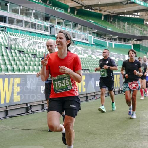 13.09.2026 - 21. swb-Marathon Bremen Michael Burmester http://msf.ph/oto/10470592 13.09.2026 13:14:20 Laufen im Stadion 183, 266, 270, 278, 300, 349, 414, 460, 576, 600, 631, 695, 702, 768, 933, 950, 956, 1005, 1008, 1047, 1143, 1392, 1408, 1426, 1573, 1596, 1641, 1818, 1819, 1991, 2024, 2035, 2079, 2233, 2314, 2387, 2412, 2439, 2457, 2461, 2466, 2484, 2494, 2521, 2540, 2564, 2612, 2665, 2690, 2691, 2693, 2737, 2773, 2792, 2816, 2829, 2838, 2861, 2865, 2884, 2887, 2921, 2972, 2978, 3016, 3111, 3209, 3253, 3277, 3304, 3313, 3355, 3378, 3405, 3428, 3653, 3661, 3670, 3680, 4034, 4080, 4306, 703 meine-sportfotos.de