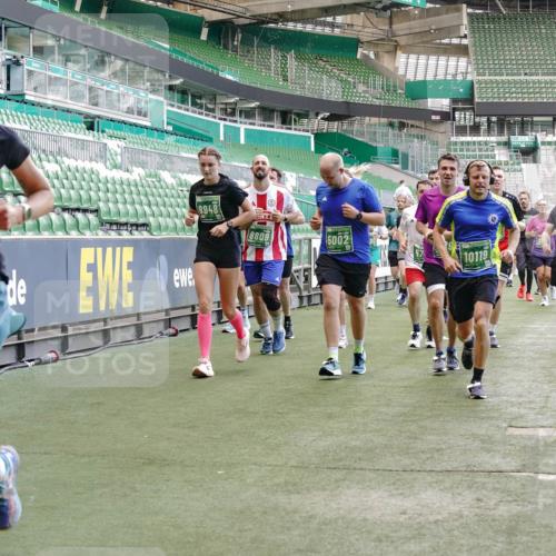 13.09.2026 - 21. swb-Marathon Bremen Michael Burmester http://msf.ph/oto/10470720 13.09.2026 13:14:23 Laufen im Stadion 266, 270, 278, 300, 349, 414, 460, 576, 600, 631, 695, 702, 768, 950, 956, 1005, 1008, 1047, 1143, 1392, 1408, 1426, 1573, 1596, 1641, 1818, 1819, 1991, 2024, 2035, 2079, 2233, 2314, 2387, 2412, 2439, 2457, 2461, 2466, 2484, 2494, 2521, 2540, 2564, 2612, 2665, 2690, 2691, 2693, 2737, 2773, 2792, 2816, 2829, 2838, 2861, 2865, 2884, 2887, 2921, 2972, 2978, 3016, 3111, 3209, 3253, 3277, 3304, 3313, 3355, 3378, 3405, 3428, 3653, 3661, 3670, 3680, 4034, 4080, 4306, 703 meine-sportfotos.de